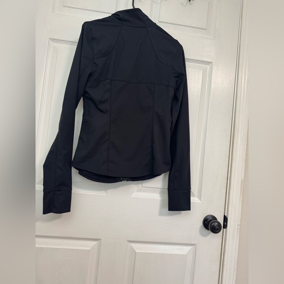 Fabletics Perfect Storm Train Jacket - Picture 3 of 4